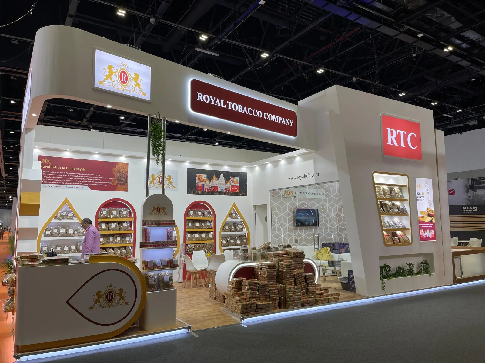 Royal Tobacco Company real exhibition photo